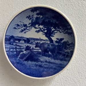 Vtg Dansk Landskas Royal Vopenhagen faiance mini plate Blue 3” cows cattle
